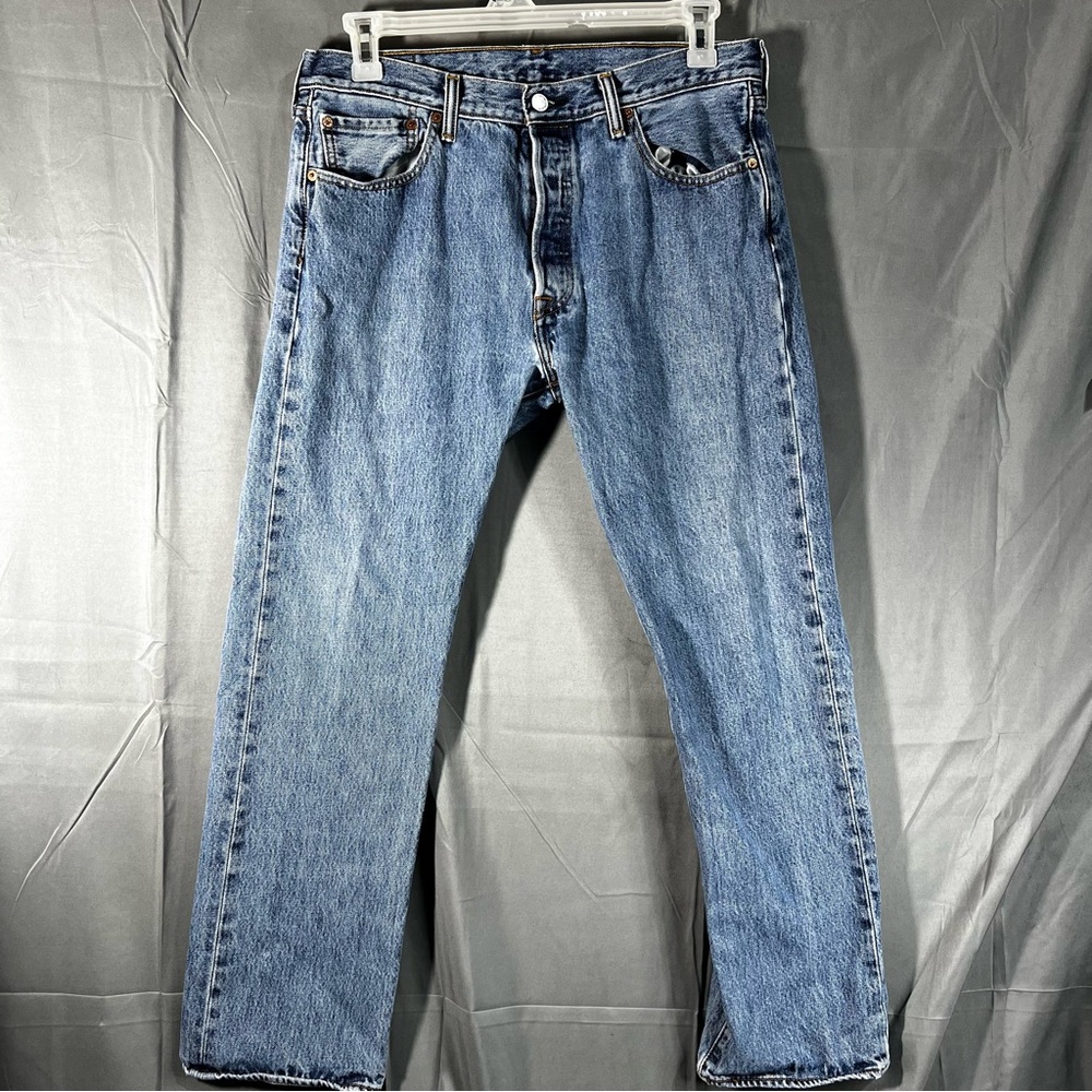 Levi's 501 Men's Straight Blue Jeans